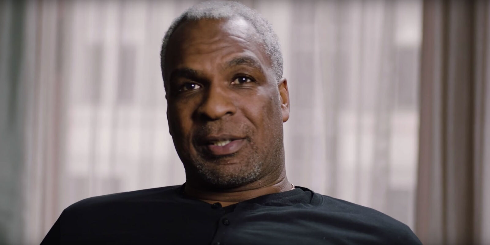 Charles Oakley's ban from New York Knicks lifted, but he wants an